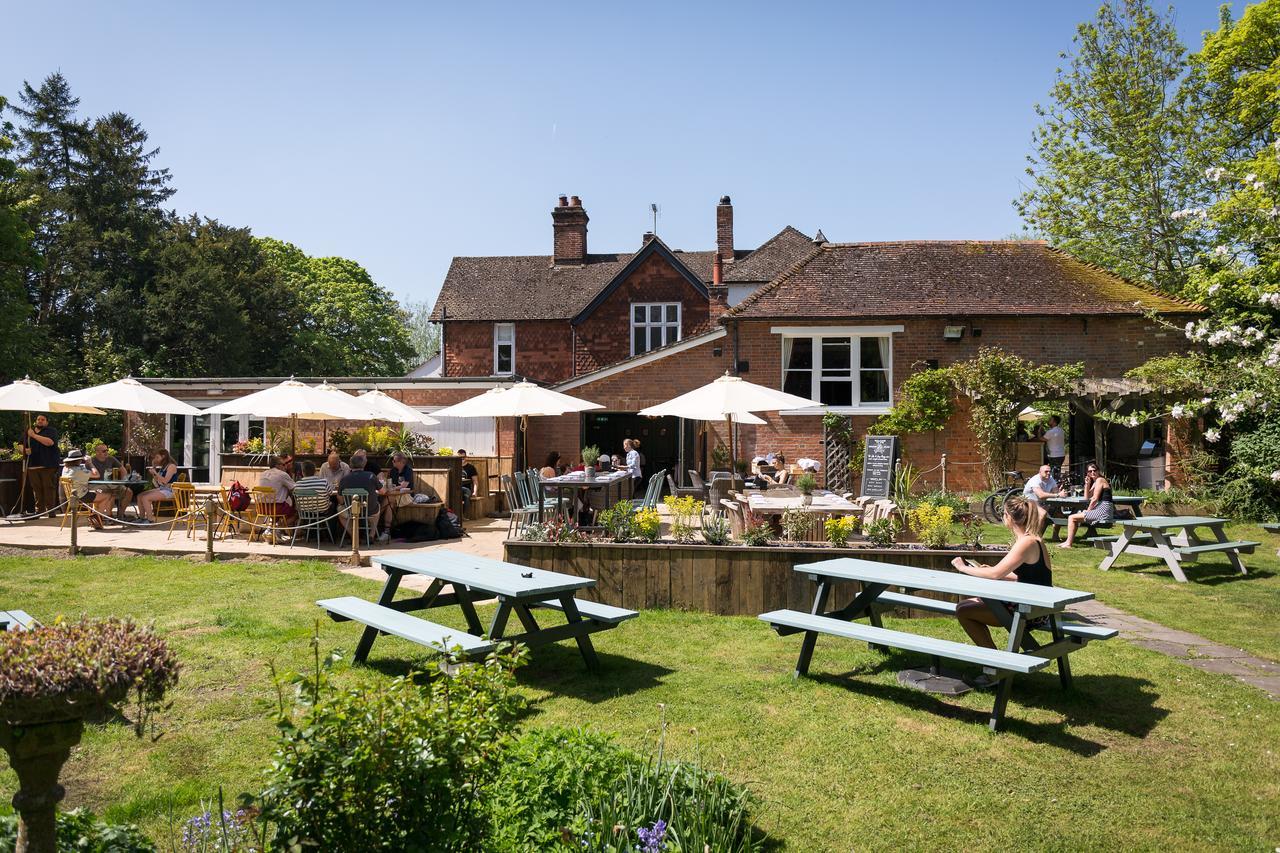 The Dundas Arms Hotel Kintbury Exterior photo