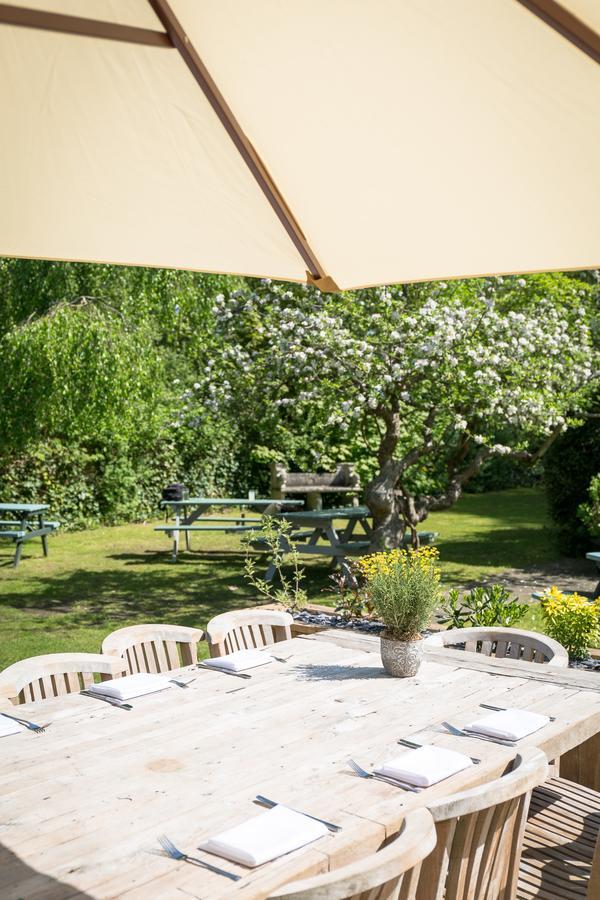 The Dundas Arms Hotel Kintbury Exterior photo