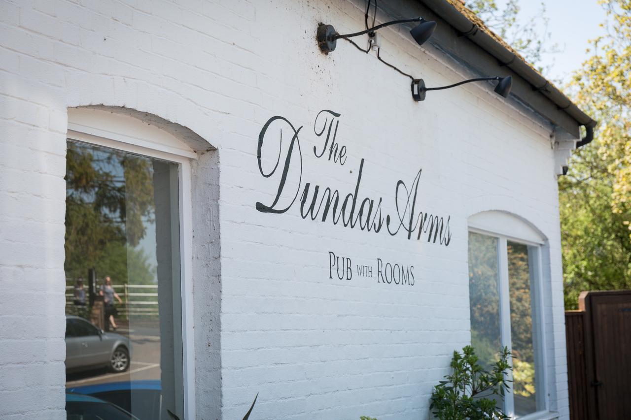 The Dundas Arms Hotel Kintbury Exterior photo